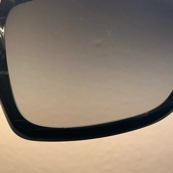 Versace sunglasses - Picture 6 of 8